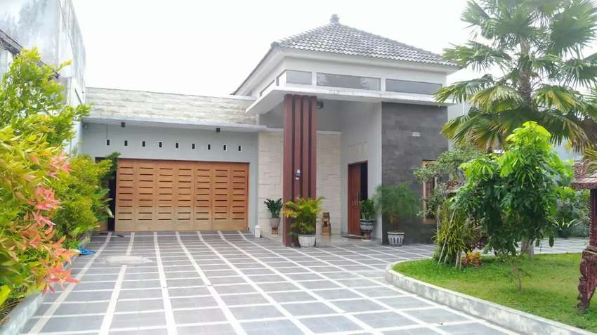 Detail Rumah Mewah Dengan Halaman Luas Nomer 27