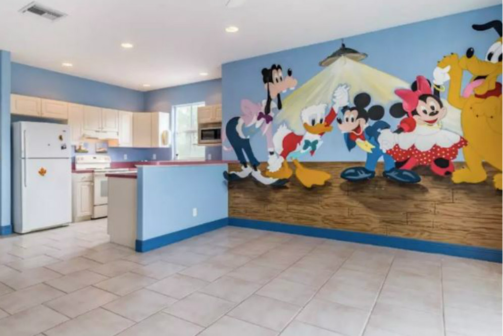 Detail Rumah Mickey Mouse Nomer 39