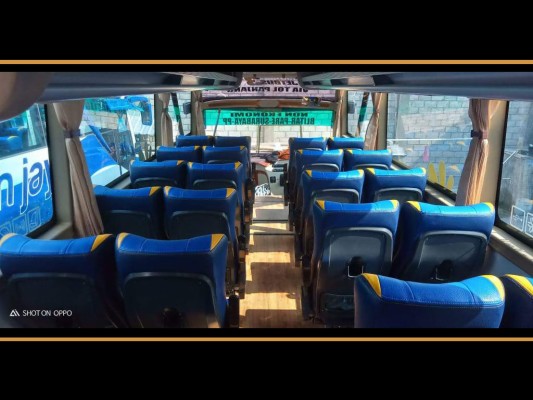 Detail Wallpaper Bus Pariwisata Nomer 47