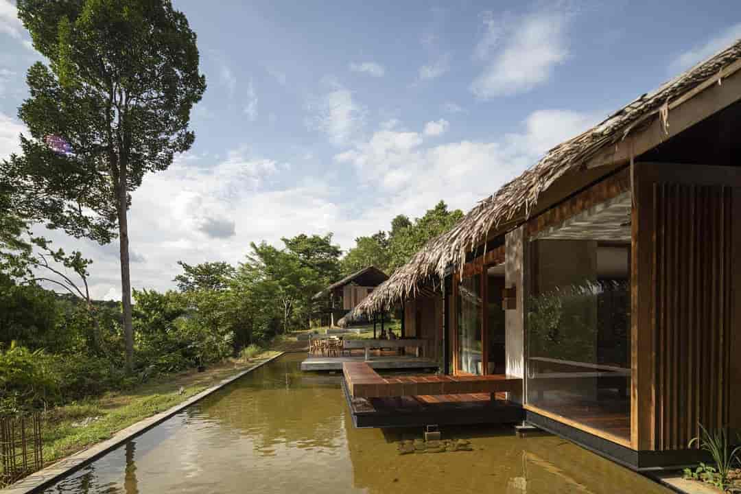 Detail Rumah Nicholas Saputra Nomer 21