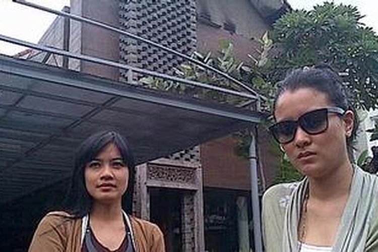 Detail Rumah Nirina Zubir Kebakaran Nomer 19