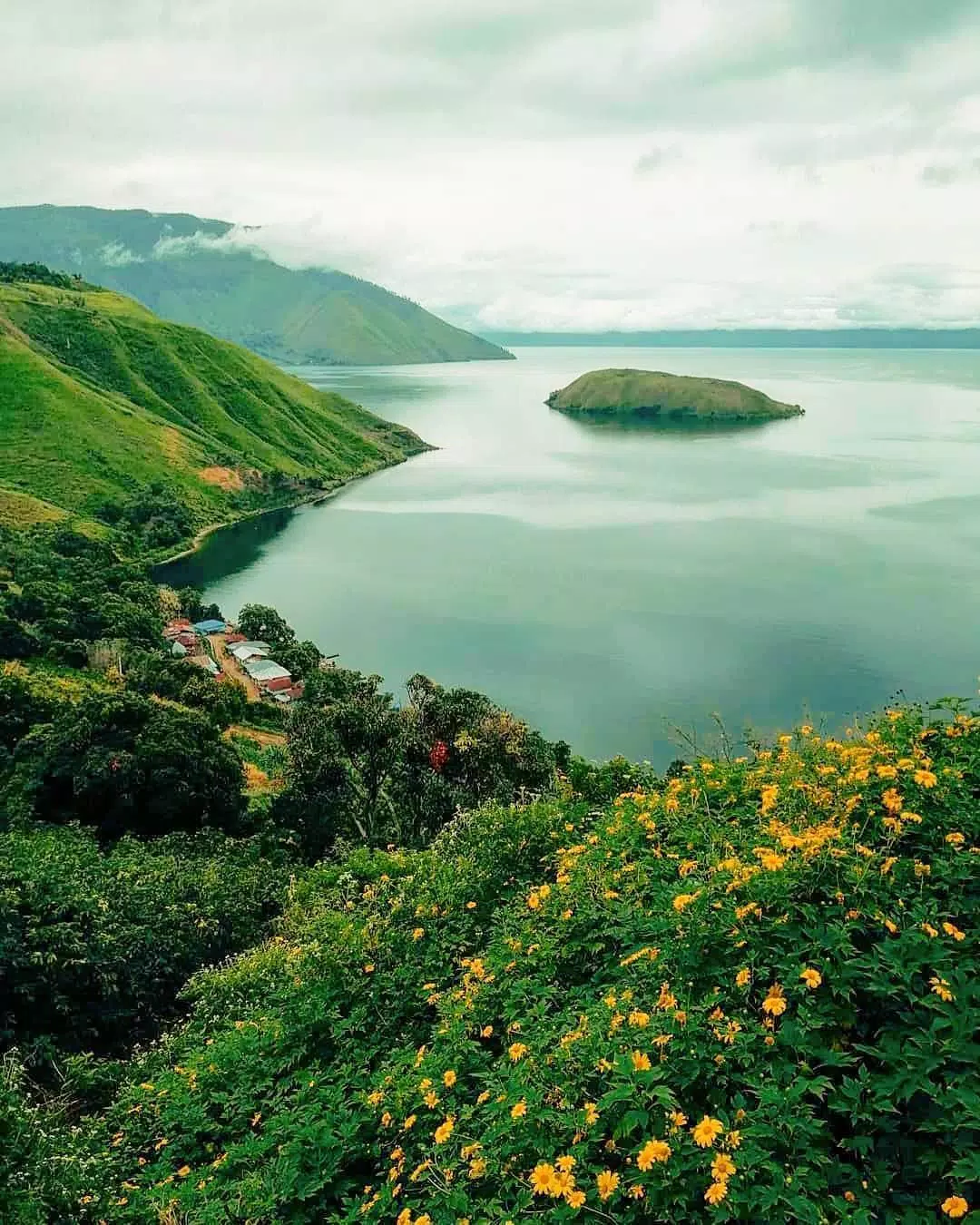 Detail Wallpaper Danau Nomer 17