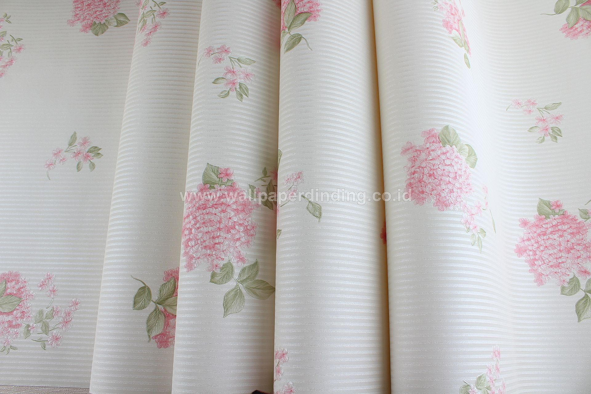 Detail Wallpaper Dinding Gambar Bunga Nomer 41