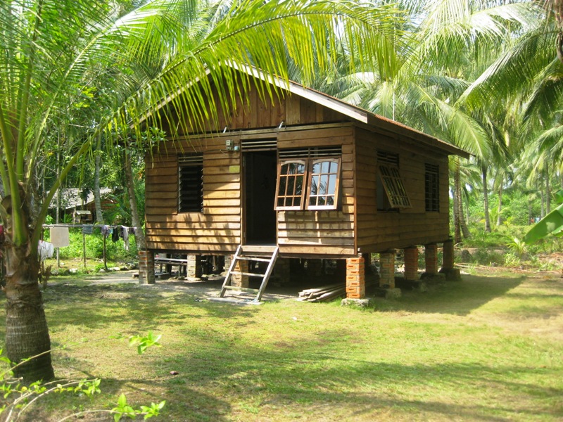 Detail Rumah Panggung Kebun Nomer 24