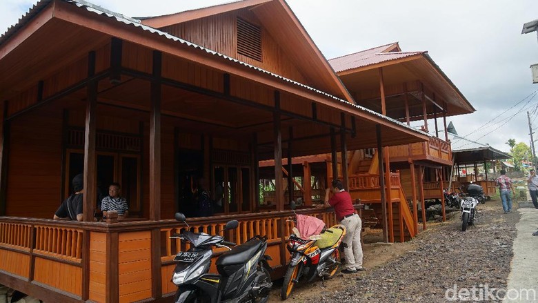 Detail Rumah Panggung Manado Nomer 24