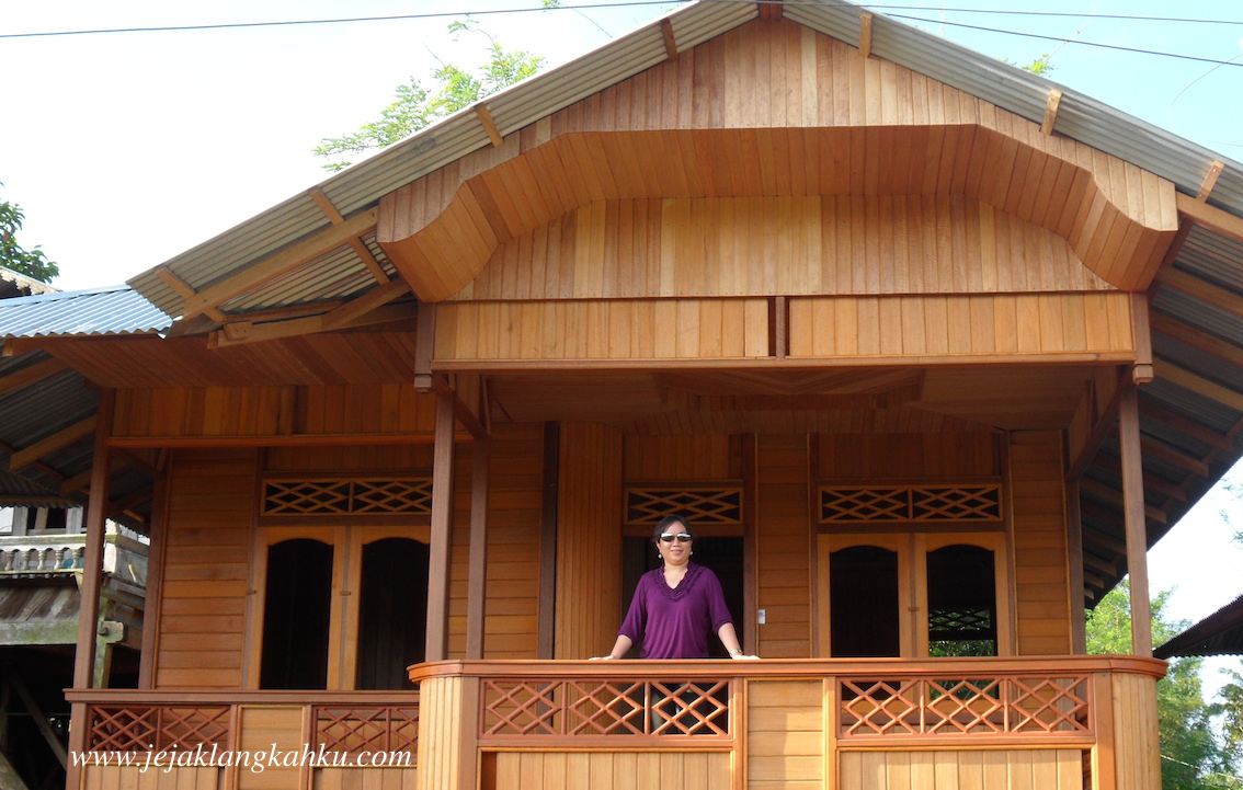 Detail Rumah Panggung Manado Nomer 47