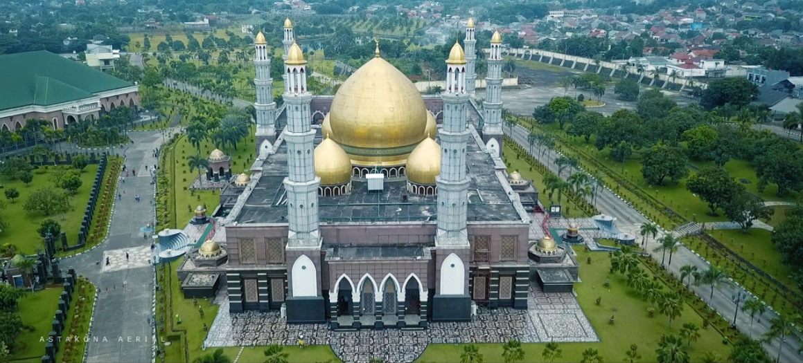 Detail Rumah Pemilik Masjid Kubah Emas Nomer 36