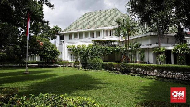 Detail Rumah Peninggalan Belanda Nomer 33