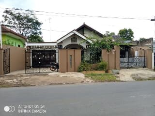 Detail Rumah Pinggir Jalan Nomer 15