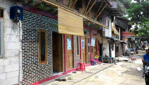 Detail Rumah Pinggir Kali Nomer 31