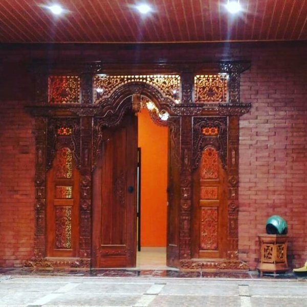 Detail Rumah Pintu Gebyok Batu Alam Nomer 34