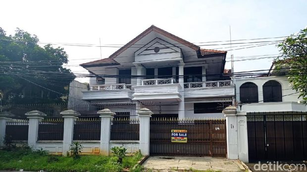 Detail Rumah Pondok Indah Jakarta Nomer 54