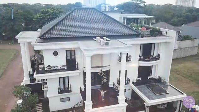 Detail Rumah Prilly Latuconsina Di Jakarta Nomer 11