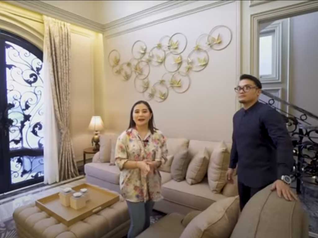 Detail Rumah Prilly Latuconsina Di Jakarta Nomer 44