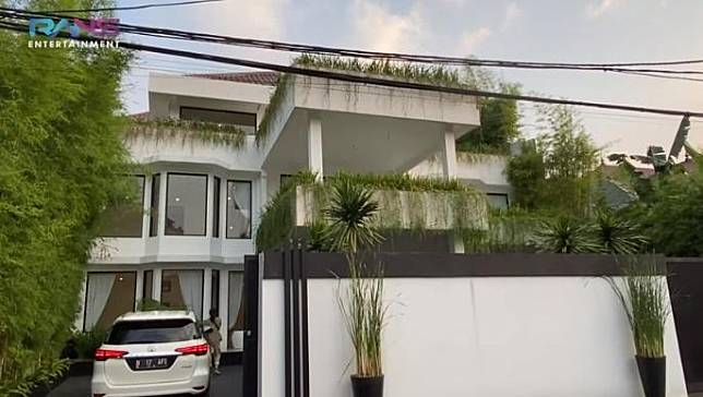 Detail Rumah Raffi Ahmad Di Pondok Indah Nomer 44