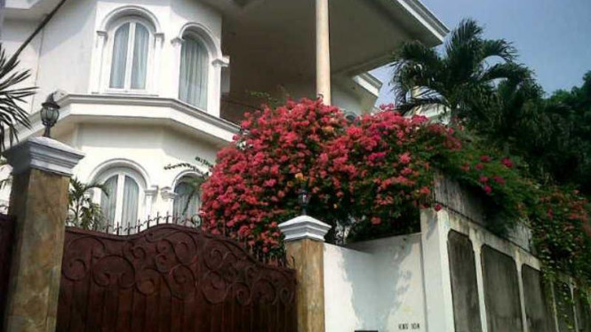 Detail Rumah Raul Lemos Nomer 38