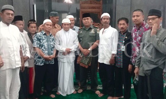 Detail Rumah Rhoma Irama Di Depok Nomer 34