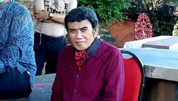 Detail Rumah Rhoma Irama Di Depok Nomer 45