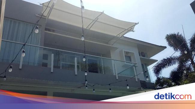 Detail Rumah Ria Ricis Di Kebagusan Nomer 7