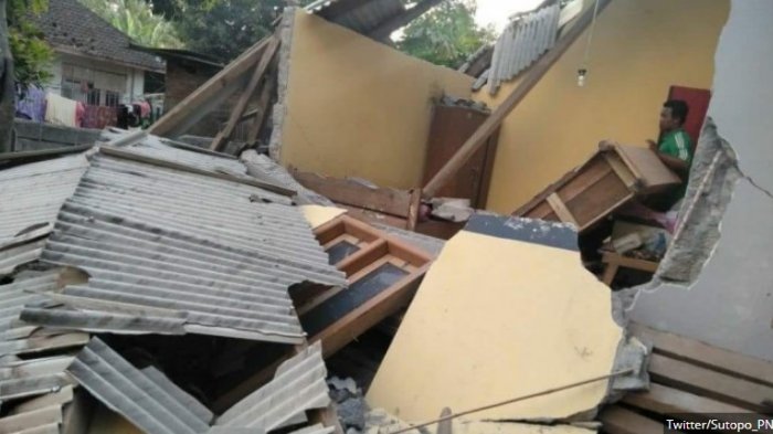 Detail Rumah Rusak Gempa Lombok Nomer 14