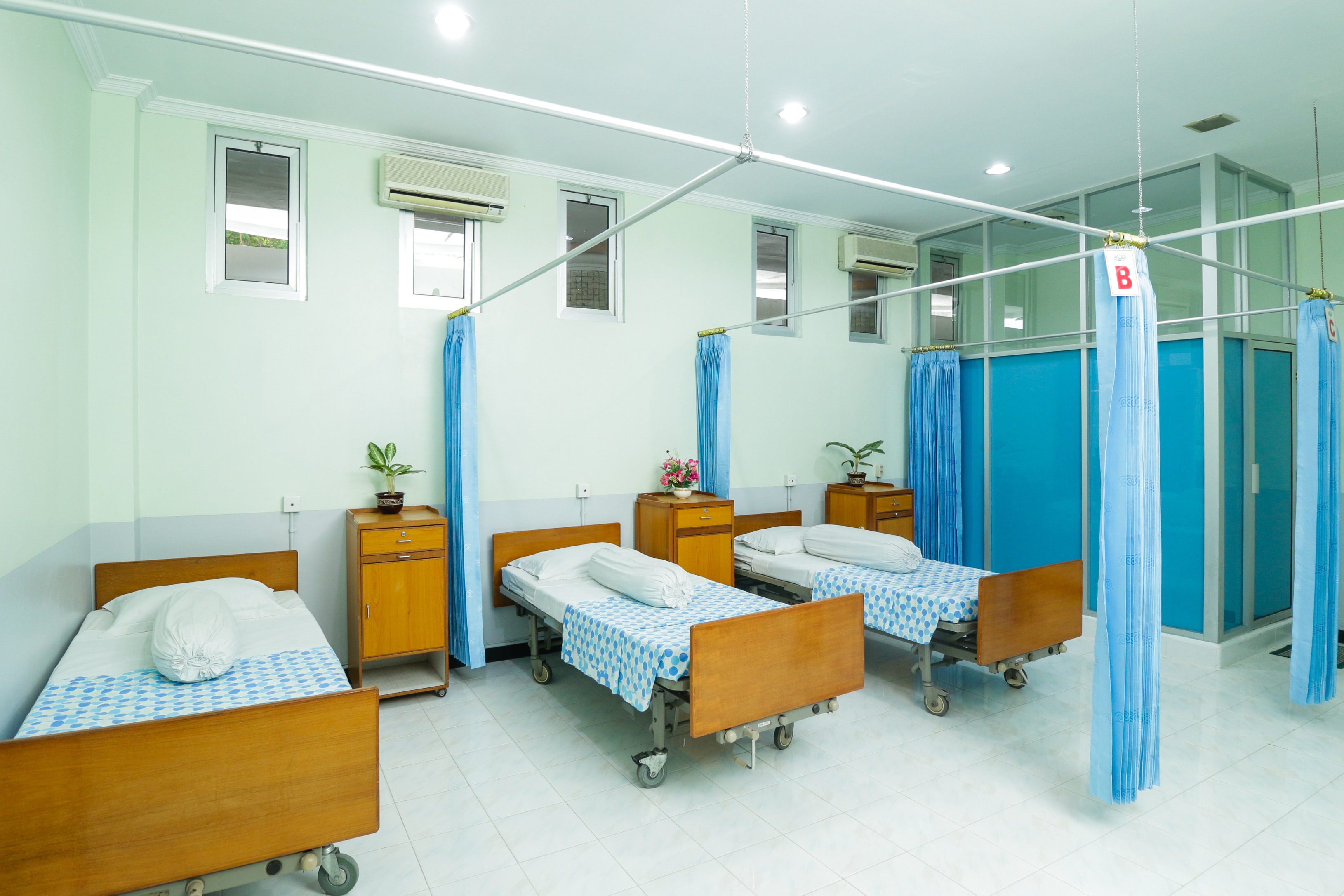 Detail Rumah Sakit Bersalin Putri Surabaya Nomer 3