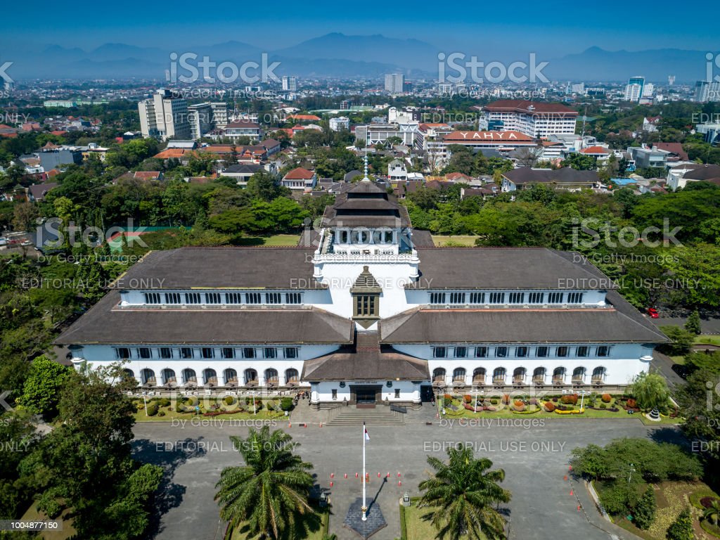 Detail Wallpaper Gedung Sate Nomer 43