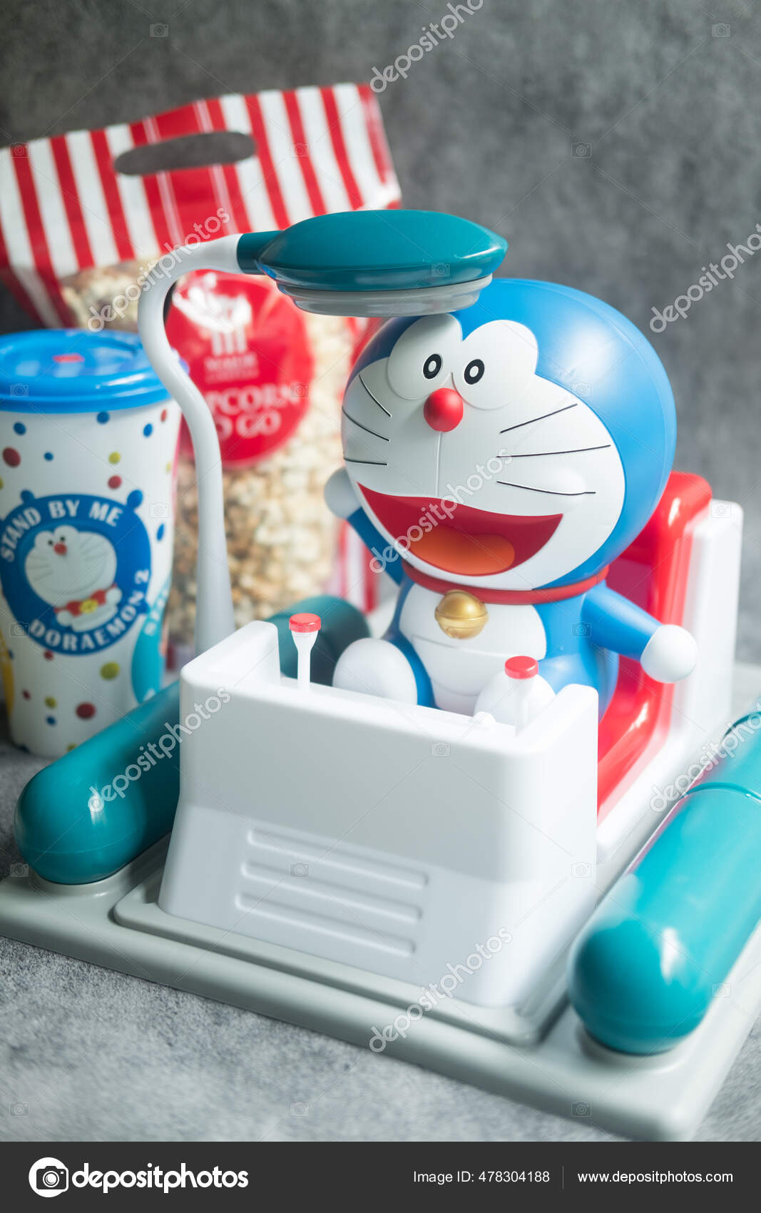 Detail Doraemon Duduk Nomer 33