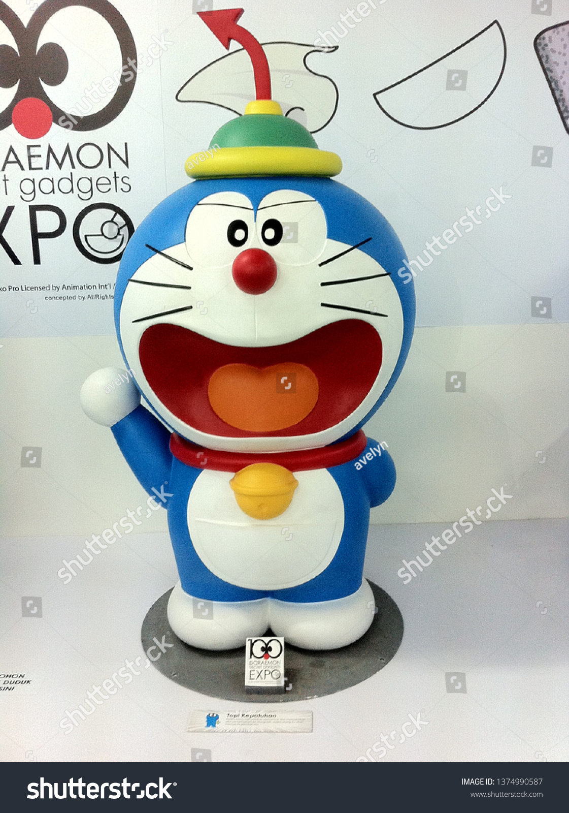 Detail Doraemon Duduk Nomer 34