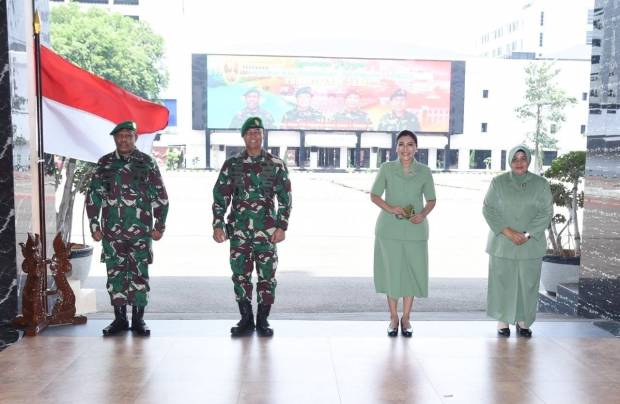 Detail Rumah Sakit Pusat Angkatan Darat Gatot Soebroto Nomer 23