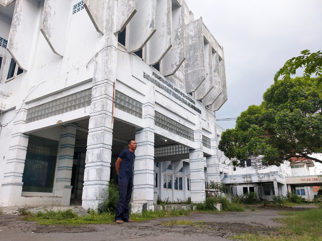 Detail Rumah Sakit Terbengkalai Nomer 30