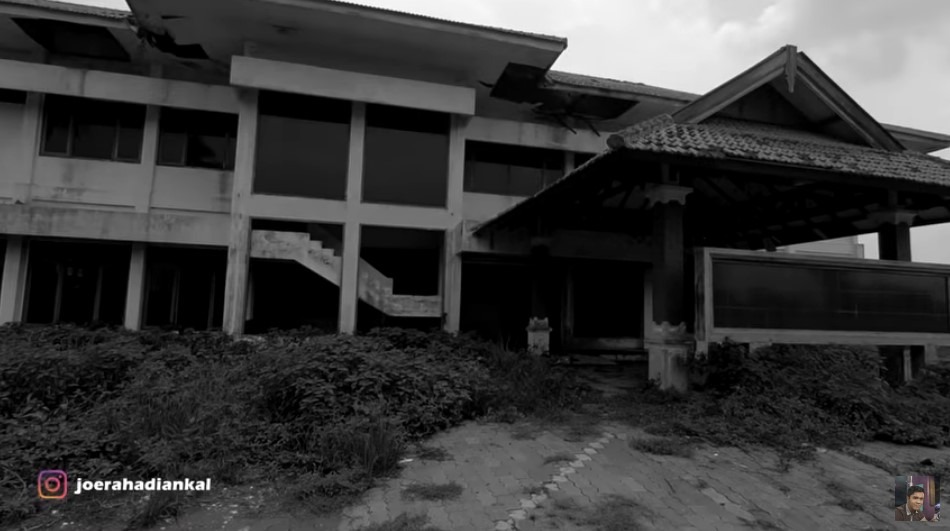 Detail Rumah Sakit Terbengkalai Nomer 32