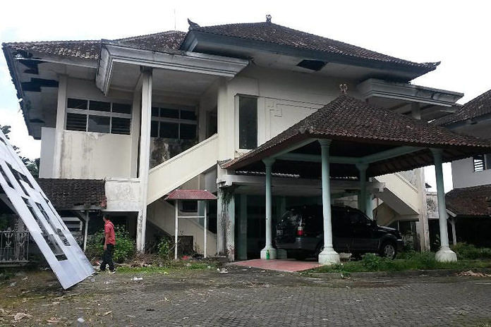 Detail Rumah Sakit Terbengkalai Nomer 39