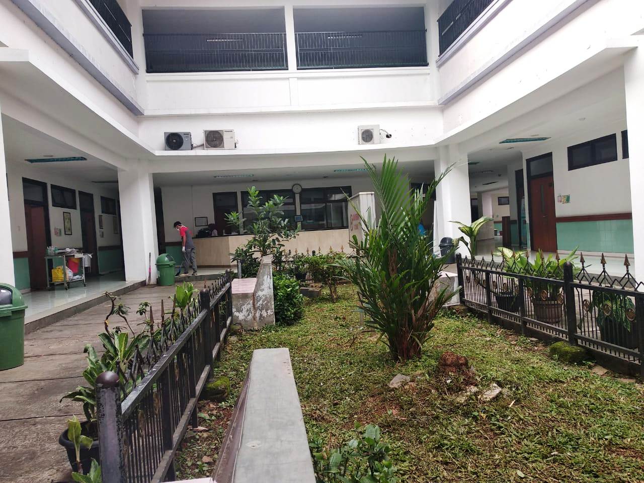 Detail Rumah Sakit Umum Karawang Nomer 21