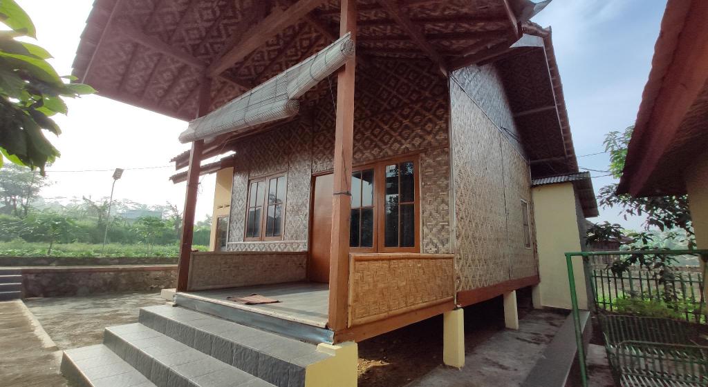 Detail Rumah Saung Kayu Nomer 39