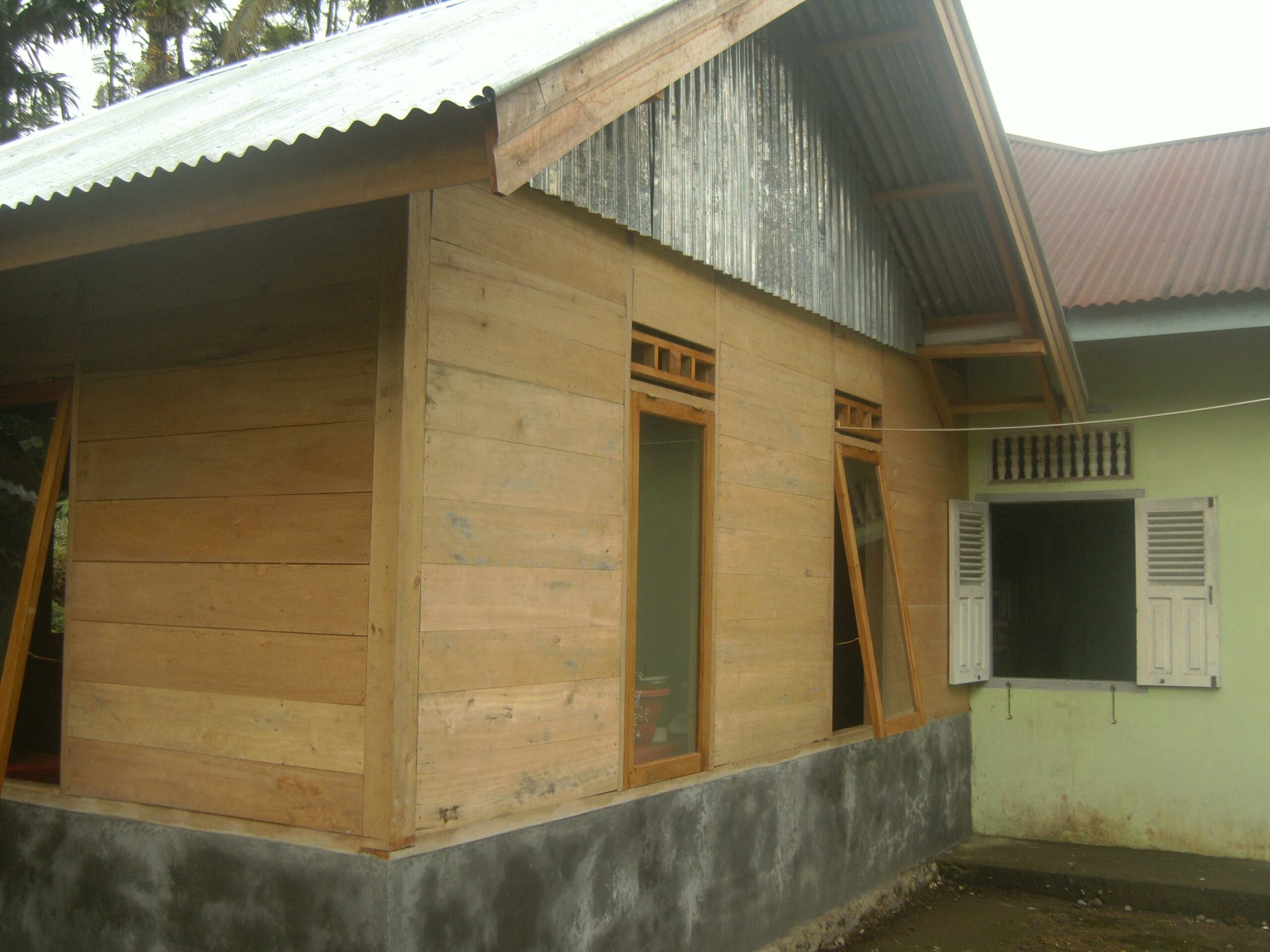 Detail Rumah Semi Permanen Kayu Nomer 24