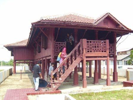 Detail Rumah Si Pitung Termasuk Rumah Adat Betawi Terletak Di Nomer 9