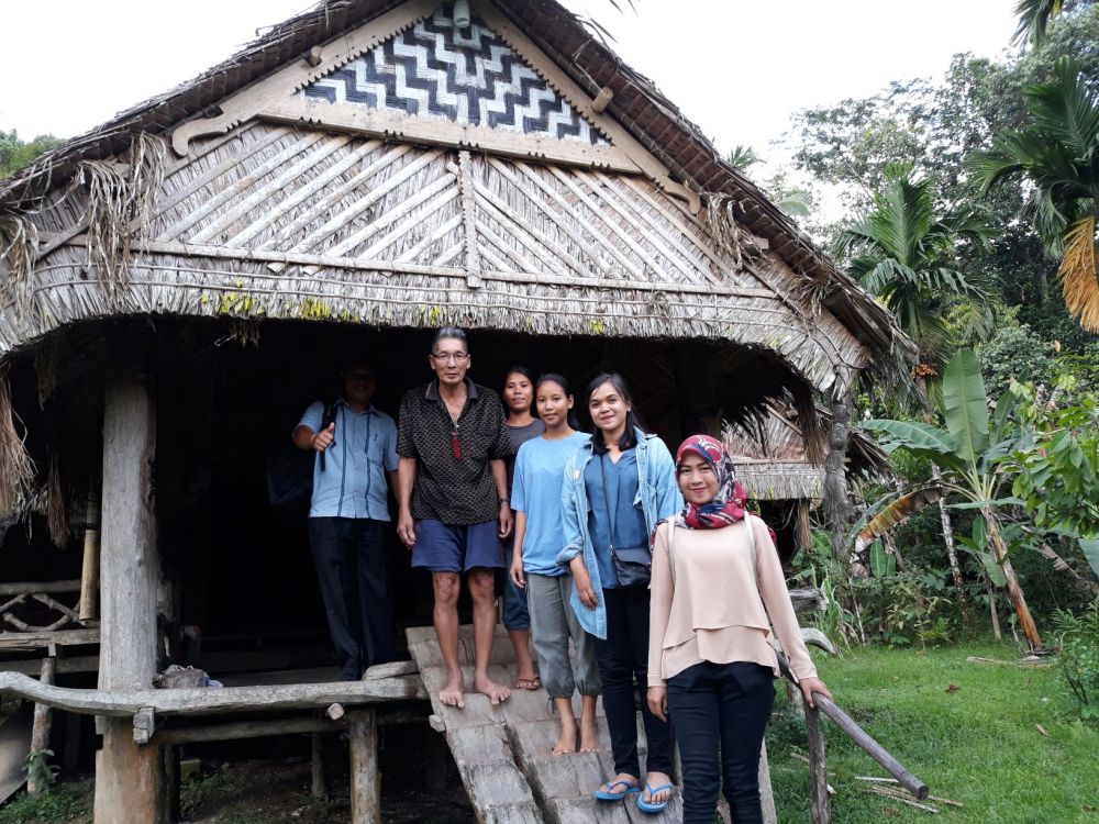 Detail Rumah Suku Mentawai Nomer 11