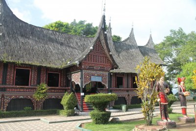 Detail Rumah Suku Minang Nomer 42