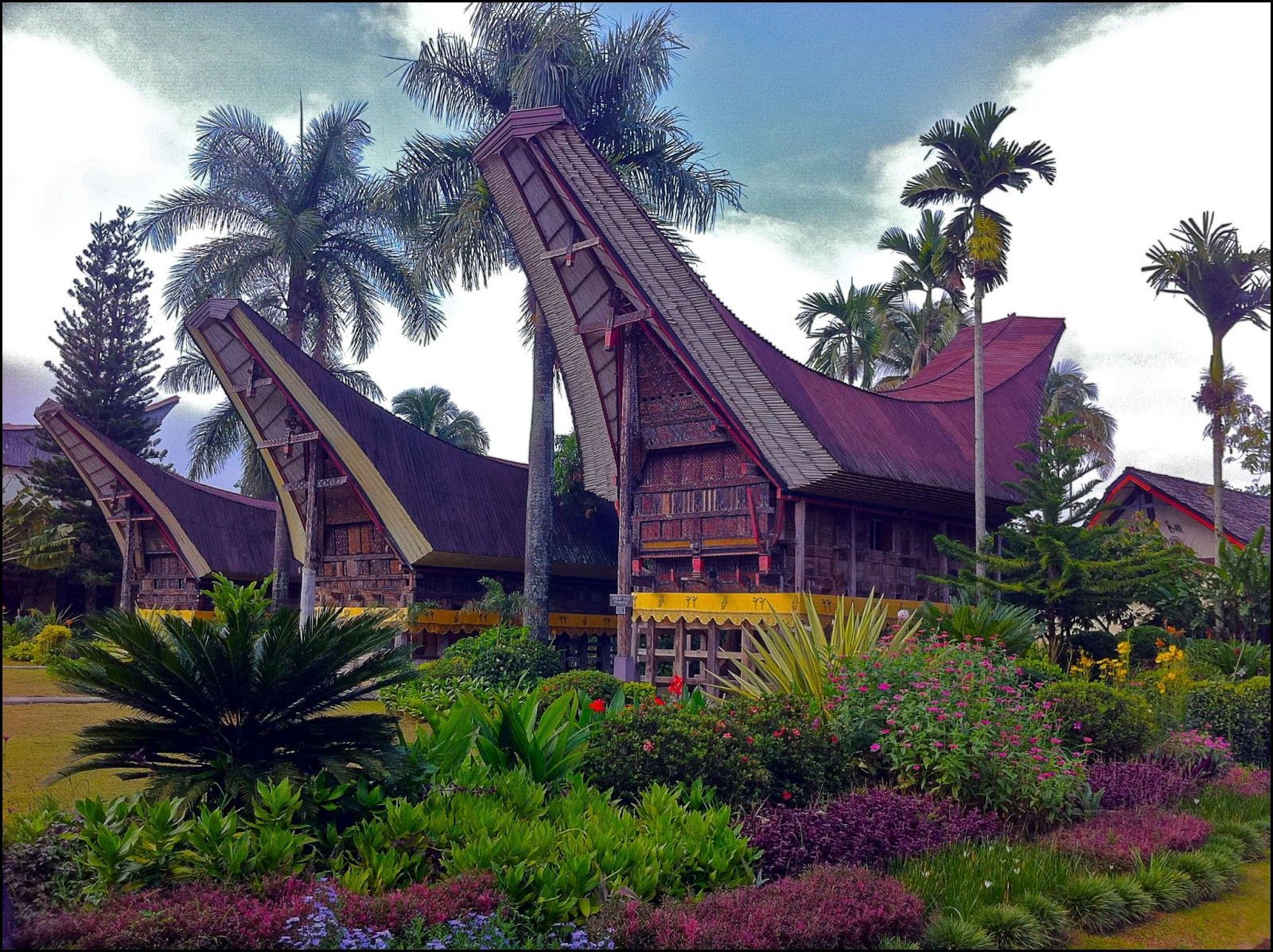 Detail Rumah Suku Toraja Nomer 17