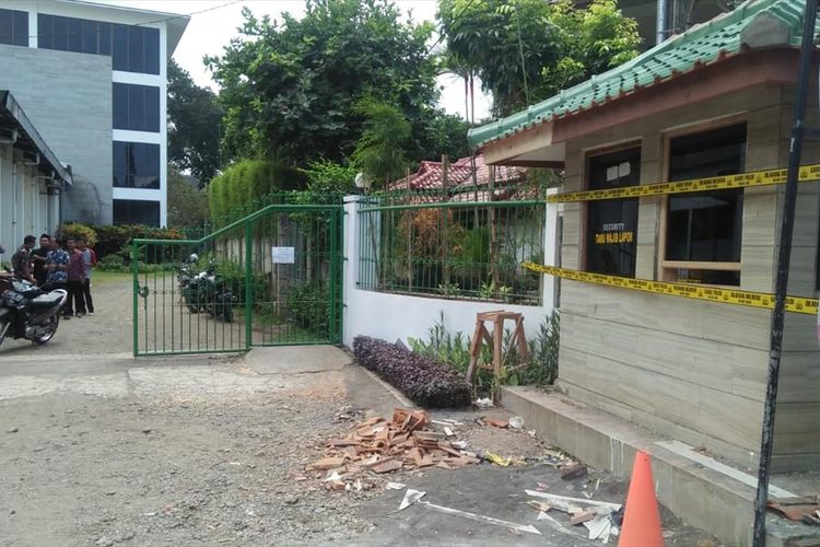 Detail Rumah Susi Pudjiastuti Nomer 2