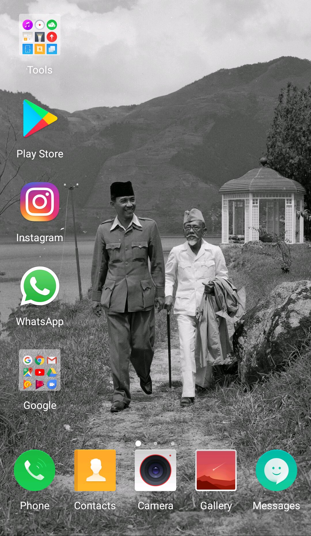 Detail Wallpaper Ir Soekarno Nomer 32