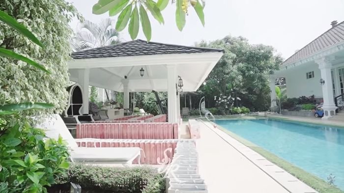 Detail Rumah Termewah Di Indonesia Dan Pemiliknya Nomer 30