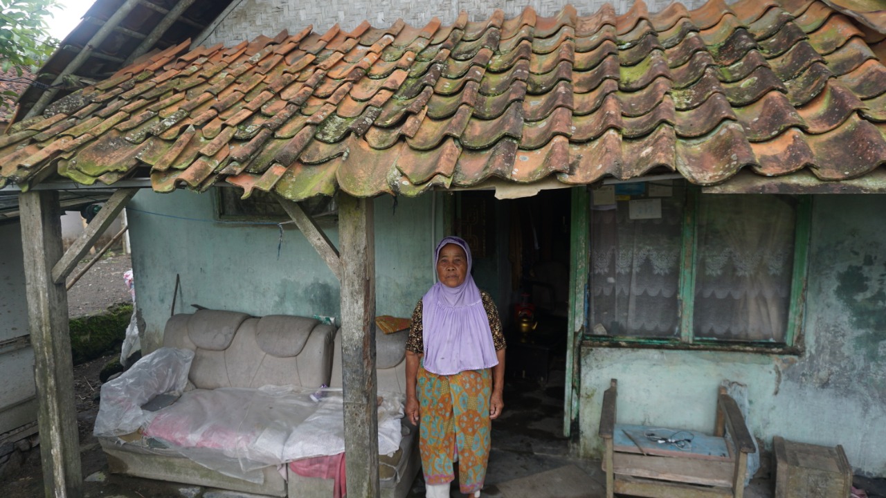 Detail Rumah Tidak Layak Huni Nomer 9