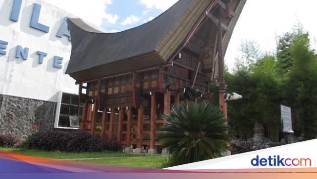 Detail Rumah Tongkonan Merupakan Rumah Adat Suku Nomer 28