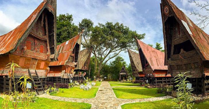 Detail Rumah Tradisional Batak Nomer 35