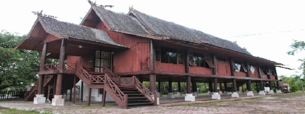 Detail Rumah Tradisional Kalimantan Barat Nomer 44