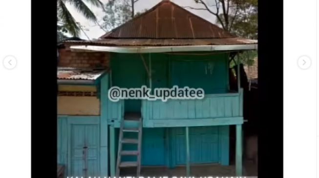 Detail Rumah Upin Ipin Yang Asli Nomer 31