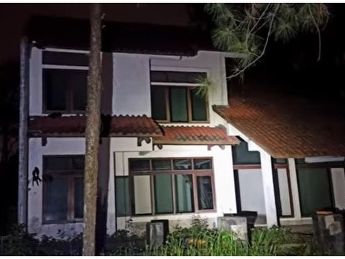 Detail Rumah Yang Terbengkalai Nomer 20