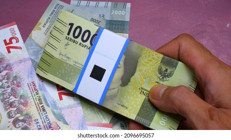 Detail Rupiah Gambar Uang Nomer 22