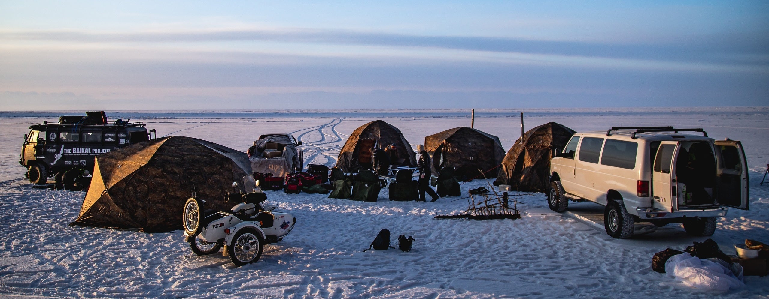 Detail Russian Bear Winter Tent With Stove Nomer 34